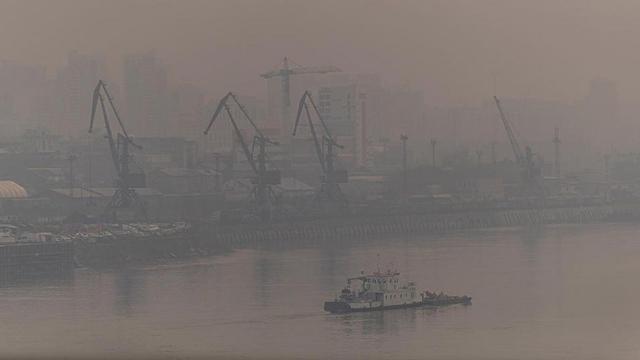 科学家警告：北极僵尸野火再次来袭，冰下火焰，无法扑灭