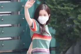 裴珠泫私服 脸蛋天才艾琳 好甜哦图片