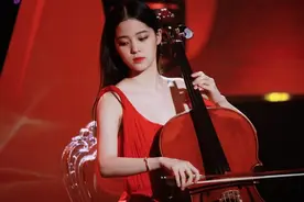 投身娱乐圈的欧阳娜娜，凭什么靠大提琴吸粉无数图片