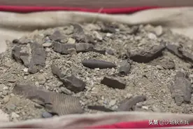 志愿军在上甘岭的工事，土方量可绕地球一圈半，工具都是美军送的图片