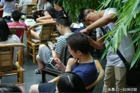 第一次体验采耳，我差点得了脚气图片