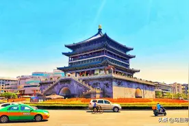 中国这条刚开通的动车，途径西北14个城市，每一站都藏绝色美景图片