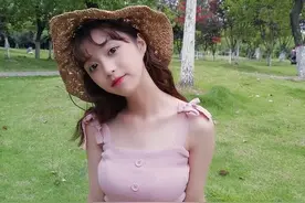 十几岁的女学生，现在最喜欢涂这种口红图片
