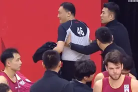 浙江反击有多快？导致46号裁判下场，或为CBA首次图片