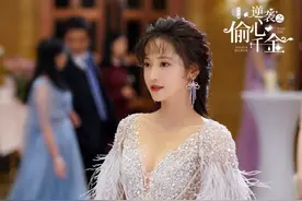 《绝世千金》后，郑湫泓再演橙光游戏改编剧，男主专演甜剧图片