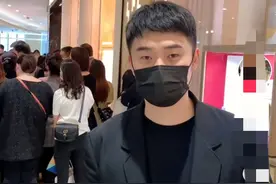 陈赫现身商场惨无人拍？邓伦却被层层包围，自称过气艺人太心酸图片