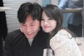 秦昊的历任女友都很年轻漂亮，为什么最终选择伊能静？图片