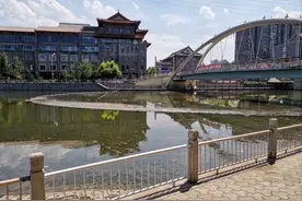 雨后河面水草多腥味大，河湖管理处：力争雨后24小时内恢复图片