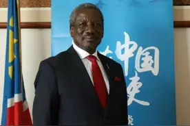 非洲女子造谣“中国歧视黑人”，遭纳米比亚怒斥：还中国一个清白图片