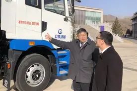 国家电投资本控股融和租赁董事、总经理、党支部副书记蔡宁：跨界融合 敢为人先 敢拼争先图片