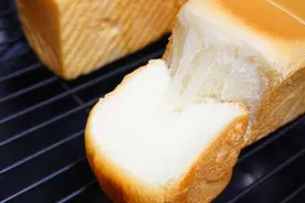 自己做的吐司不拉丝不柔软？那是你没掌握诀窍！教你一个完美配方图片