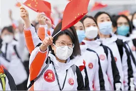 王清宪在青岛第五批援鄂医疗队返青迎接仪式上致辞时说：崇高是一种价值追求和自我超越图片