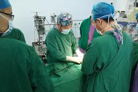 法洛四联症患者幸运长到成年，32岁手术再迎生命奇迹图片