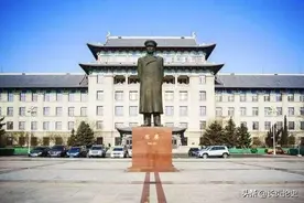 陈赓受命创建了哈军工，后裂变成了哈工程，西北工大等，人才辈出图片