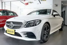 35万搞定双门奔驰轿跑车，全系标配9AT，4.7米长车油耗仅7.1L图片