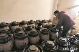脱贫故事 |竹溪寒门小伙，一"泡"走红！自制泡菜畅销全国图片