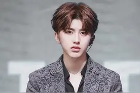 蔡徐坤和肖战，谁是顶流中的天花板？图片