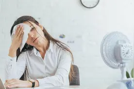 为啥有人动不动就一身汗，有人却很少出汗？到底哪种更健康？图片