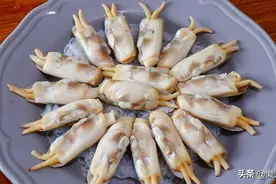 蛏子焯水多久捞出？记住这个时间，蛏子不老，加上蒜蓉粉丝，鲜美图片