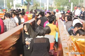 深圳再现“抢房潮”，楼市真火爆还是“有套路”？2个疑点藏不住图片