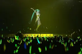 虚拟偶像鼻祖"初音未来"来了 半天人气值超朱一龙、王一博图片