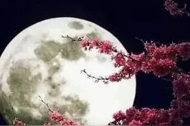 峨眉山月半轮秋,影入平羌江水流.夜发清溪向三峡,思君不见下渝州图片