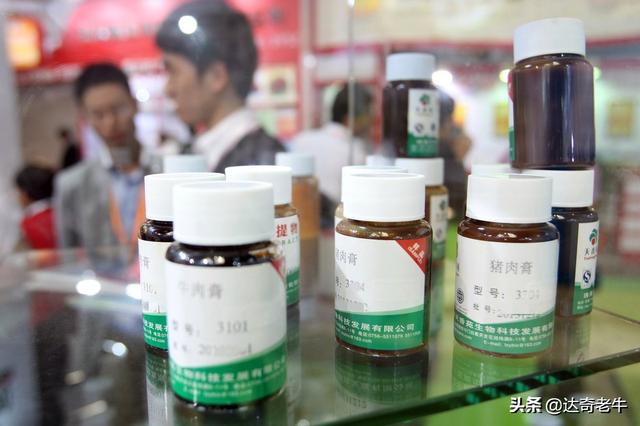 腥味商品饵有2大功效，但注意，都不是添加了动物蛋白的原理