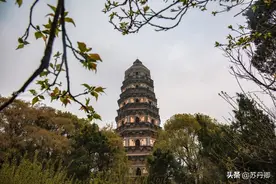 世界第二座斜塔，被称之东方比萨斜塔，立于中国虎丘之上图片