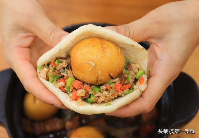 家庭版肉夹馍的做法步骤（大厨教你肉夹馍家常做法）