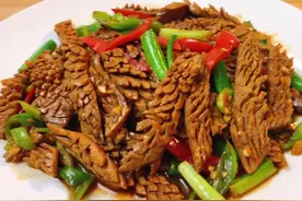 溜腰花这样做才叫香，一点腥味都没有，出锅鲜嫩脆爽，三个不够吃图片