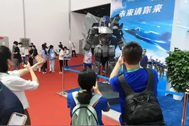 “沉浸式”体验驾驶歼-20，过瘾图片