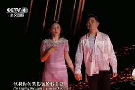 沙溢被质疑系错了扣子，幸好同款衬衫被翻出，鹿晗也有过同样经历图片
