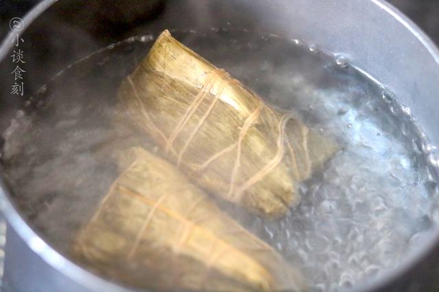 粽子是蒸好，还是煮好？方法错了，米硬还夹生，学会后做给家人吃