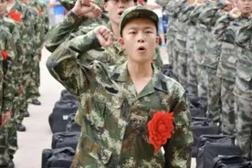 大学生“当兵”，2年后退伍能有多少“经济补助”？学生要了解图片