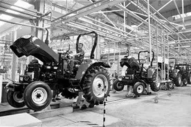 新乡一拖兴衰史：曾被誉为中国特大机械制造厂，董事长却带头跑路图片