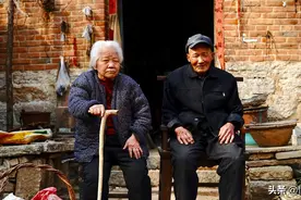 2020年农村老人的养老金，每月有多少钱？图片