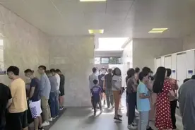 为什么女性可以上男厕，男童不能去女厕？《武林外传》早就解释了图片