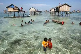 有一个这样的民族，他们一辈子生活在海里图片