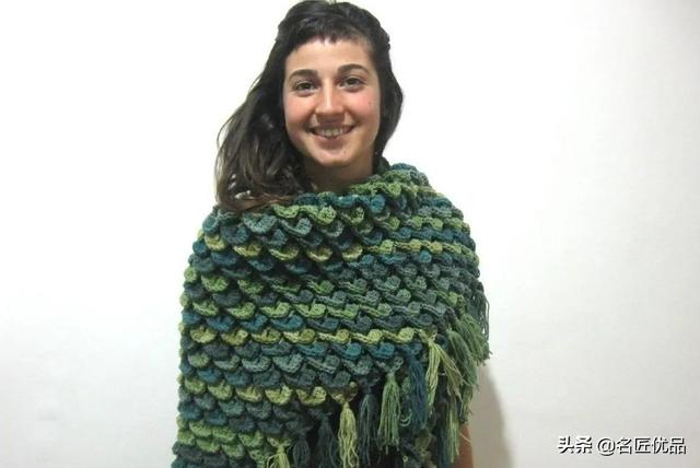 温暖毛线钩鱼鳞的方法