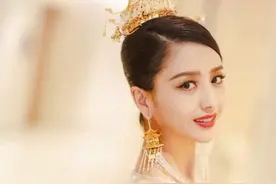 佟丽娅：女人的美丽自信，永远不依靠父亲和丈夫等男人给予图片