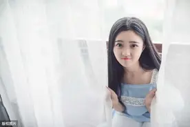 女大学生为讨好“金主”给室友下药，致其室友被强奸！该当何罪？图片