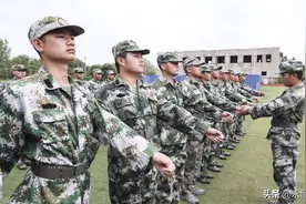 新兵到达军营后，“联络”很重要，这些方法家长要记清图片