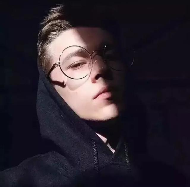 欧美版一半欧美头像小孩欧美 情侣图片图片一人情侣头像