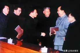 毛泽东在“七千人大会”上的复杂心路历程图片
