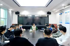 【学习贯彻党的十九届六中全会精神】李素颖检察长参加办公室党支部专题学习图片