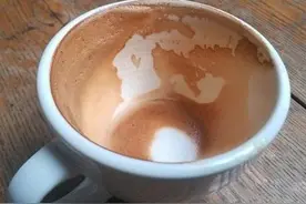 茶垢太顽固洗不掉怎么办？老茶友教你一招，无需手洗茶渍自动溶解图片