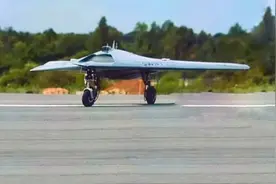 代号“要你命”！印度隐身无人机闪亮登场，轮子大得收不起来图片