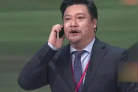 贾冰小品《要债》，老板套路深不见底，笑翻观众图片