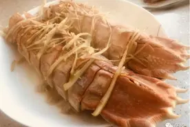 两只泰国琵琶虾做一桌“一虾四吃”，吃着吃着悟出大道至简的哲理图片