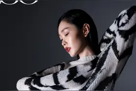 宋轶登《SoFigaro》封面 专注角色放平姿态图片
